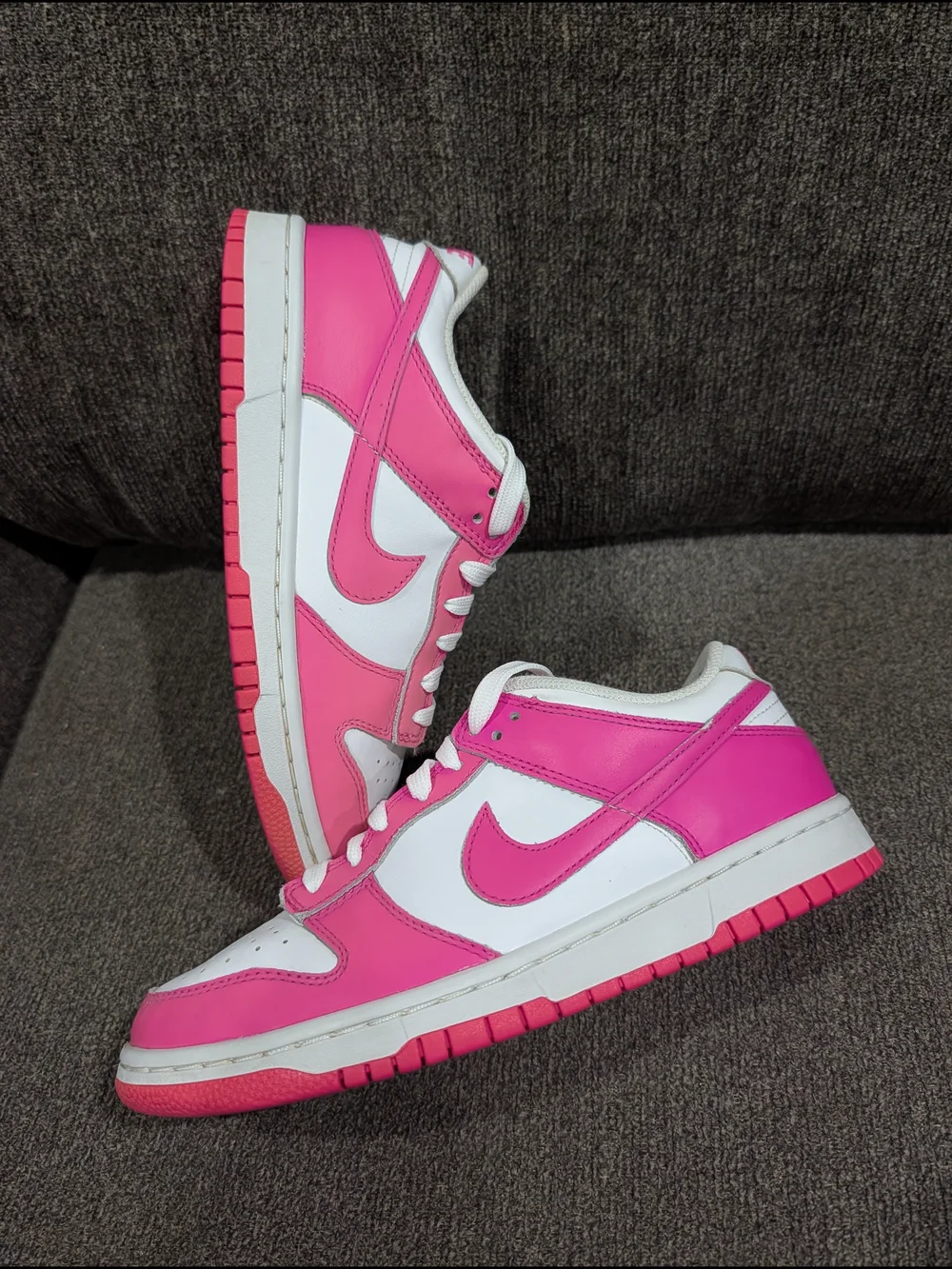 Nike Women’s Pink and White Low-Top Sneakers